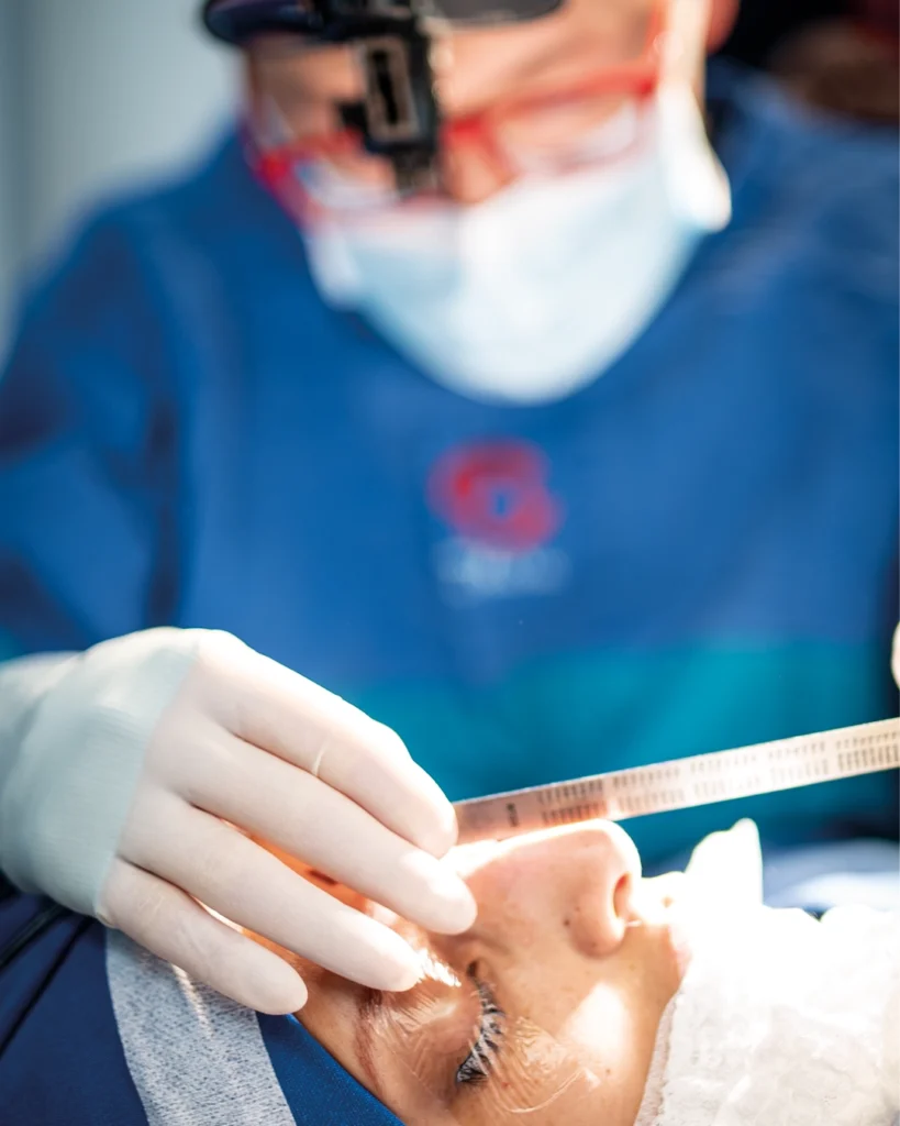 Dr. Minyor Avellaneda Cirugía Rinoplastia Ultrasónica