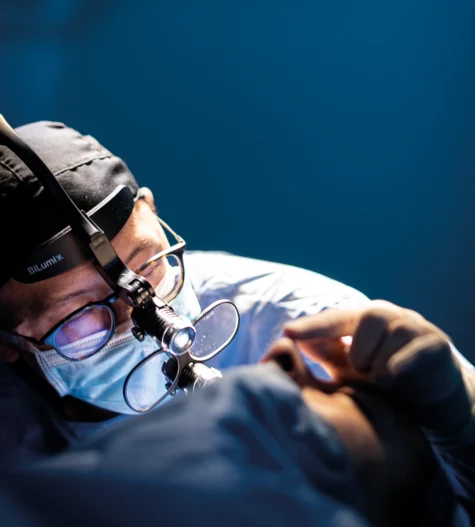 Dr. Minyor Avellaneda Cirujano Plástico en Bogotá