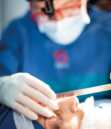 Dr. Minyor Avellaneda Cirugía Rinoplastia Ultrasónica