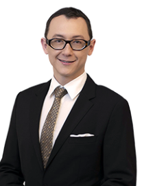 Dr. Minyor Avellaneda - Cirujano Plástico Retrato profesional del Dr. Minyor Avellaneda, experto en cirugía plástica en Bogotá.